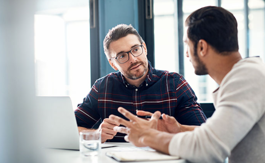 Illustration de la résilience et du rebond après un échec, symbolisant le coaching personnalisé pour transformer l'échec en succès et renforcer la confiance en soi.