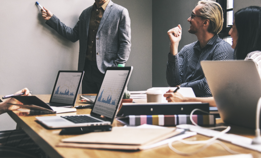Ondernemerschap 2025: Digitale transformatie met AI en AR voor innovatieve startups